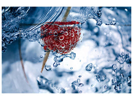 canvas-print-raspberry-in-the-water